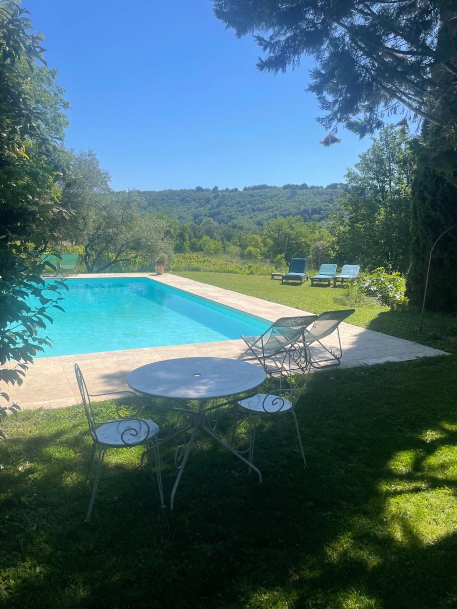 Mas De Foncaudette Bed & Breakfast Lourmarin Exterior photo