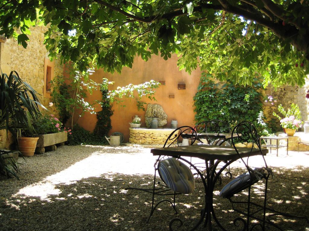 Mas De Foncaudette Bed & Breakfast Lourmarin Exterior photo
