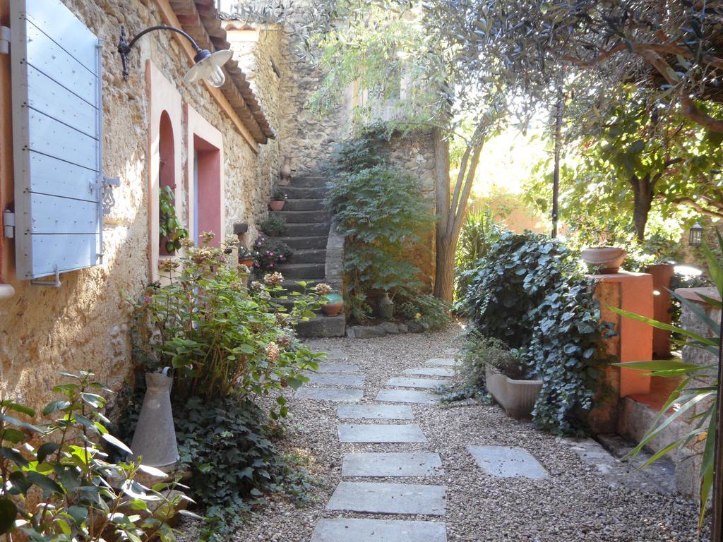 Mas De Foncaudette Bed & Breakfast Lourmarin Exterior photo