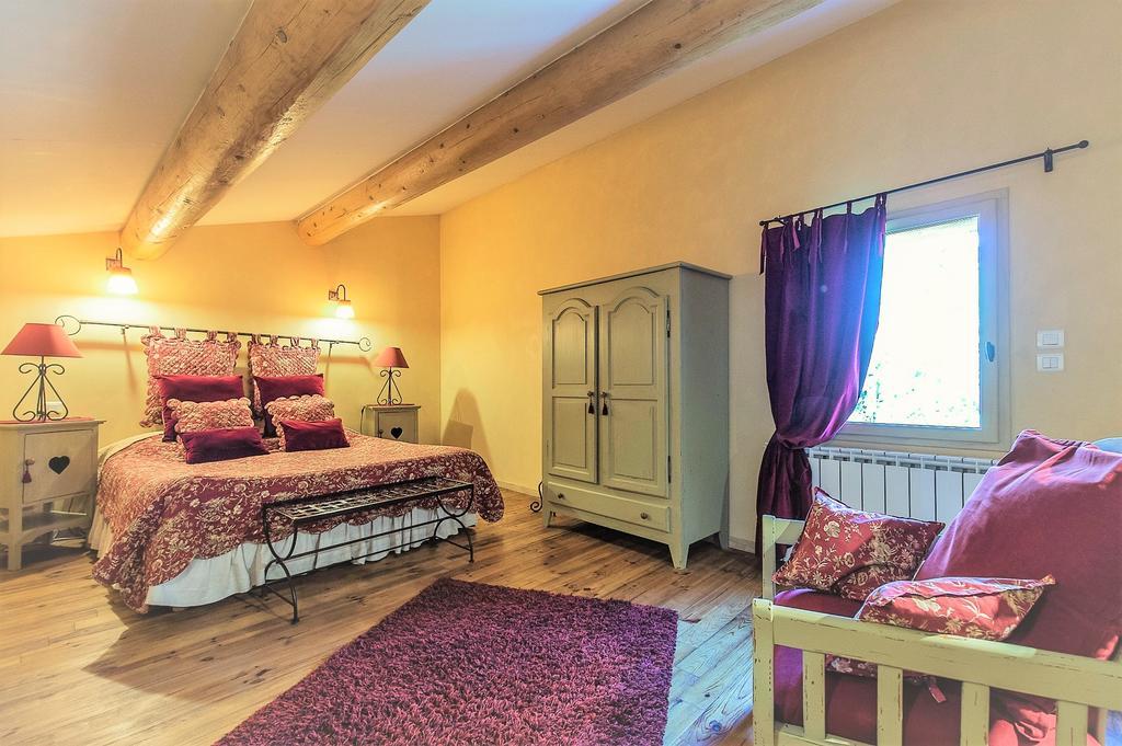 Mas De Foncaudette Bed & Breakfast Lourmarin Exterior photo