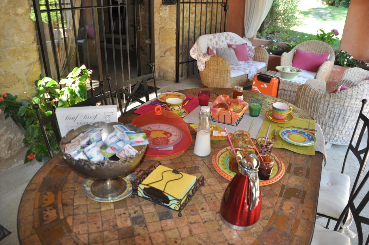 Mas De Foncaudette Bed & Breakfast Lourmarin Exterior photo