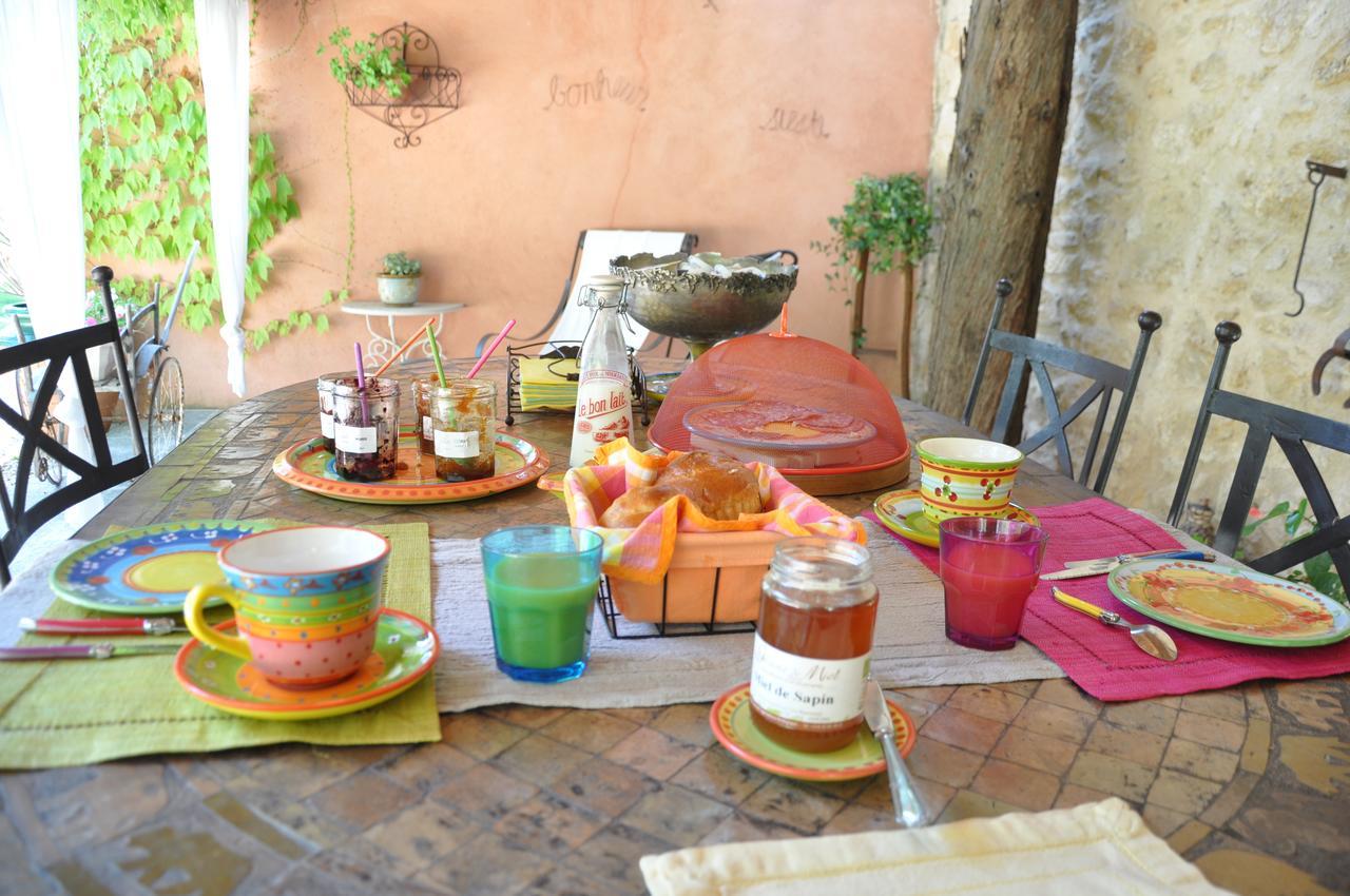 Mas De Foncaudette Bed & Breakfast Lourmarin Exterior photo