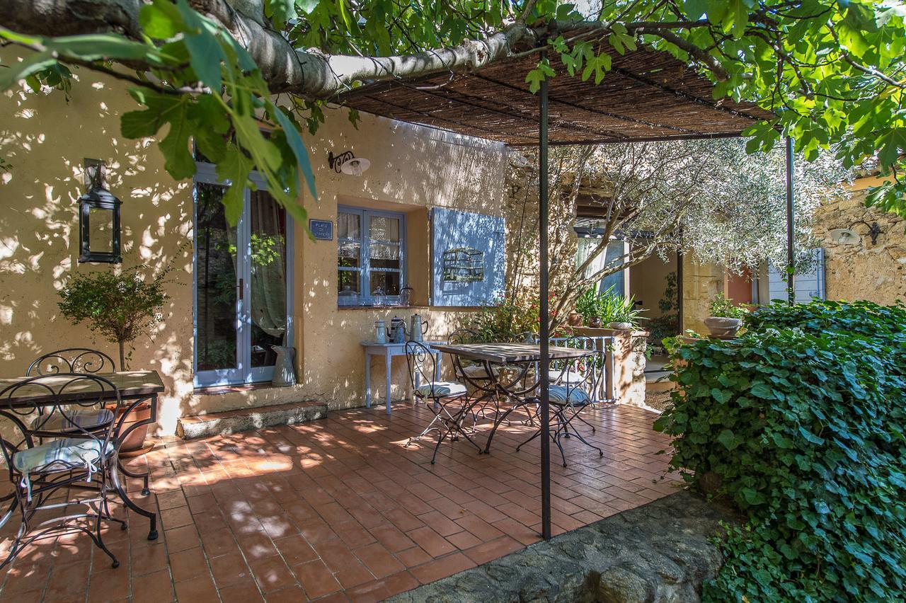 Mas De Foncaudette Bed & Breakfast Lourmarin Exterior photo