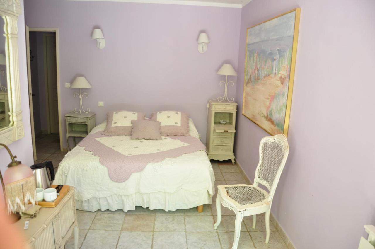 Mas De Foncaudette Bed & Breakfast Lourmarin Exterior photo